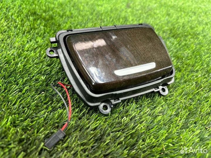 Пепельница передняя Bmw 5 F10 N52B25 2011