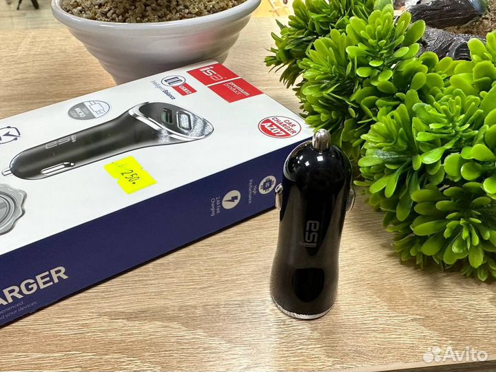 Автомобильное зарядное устройство ISA AZ07