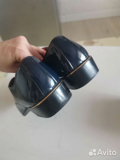 Лаковые туфли