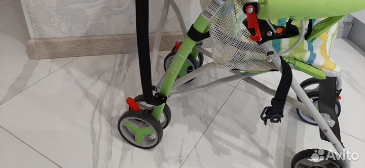 Прогулочная коляска трость