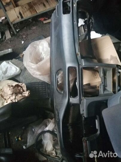 Торпедо панель Volvo S80 2004