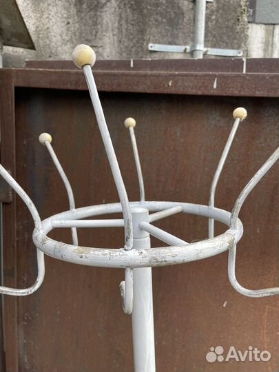 Вешалка для одежды напольная металлическая