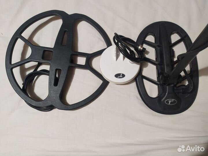 Металлоискатель Teknetics T2 LTD с тремя катушками