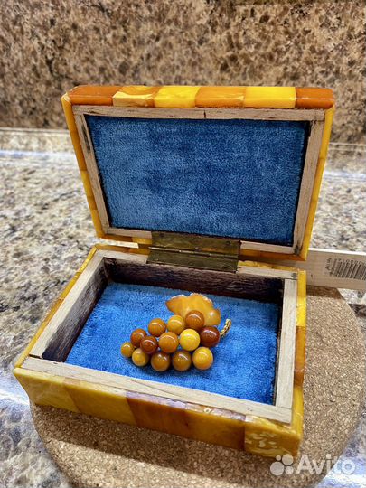 Шкатулка янтарь времен СССР