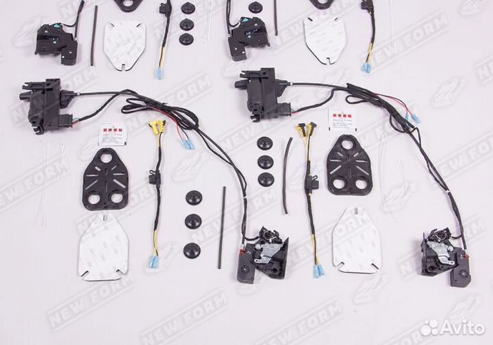 Доводчики дверей Toyota Land Cruiser 300