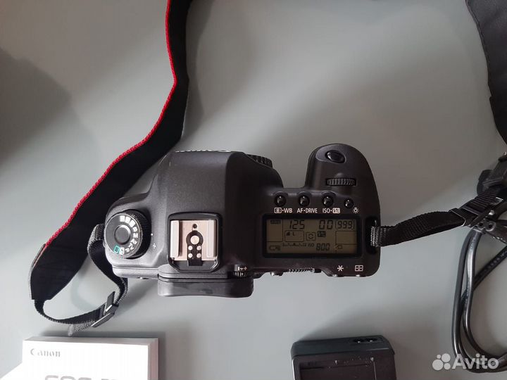 Камера Canon EOS 5D Mark II