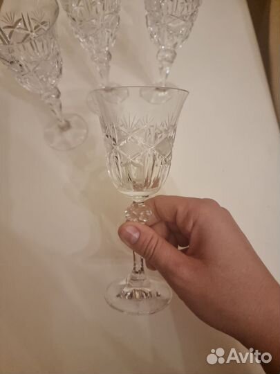 Хрустальный бокал