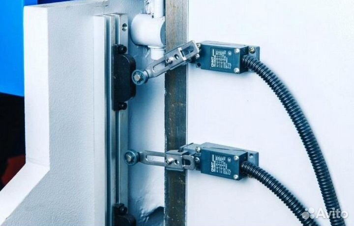 Листогибочный гидравлический пресс HBM30/1600 E22