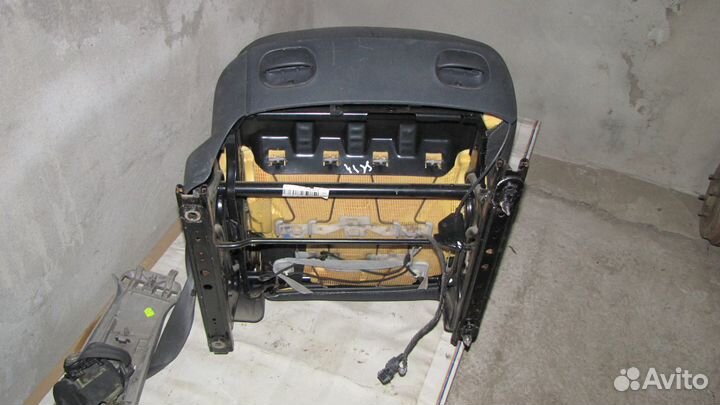 Сидение переднее правое Рено Меган 2