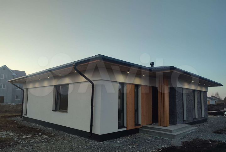 Коттедж 170 м² на участке 8 сот.