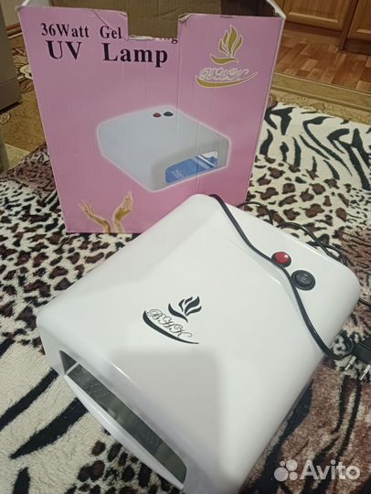 Ультрафиолетовая лампа для ногтей