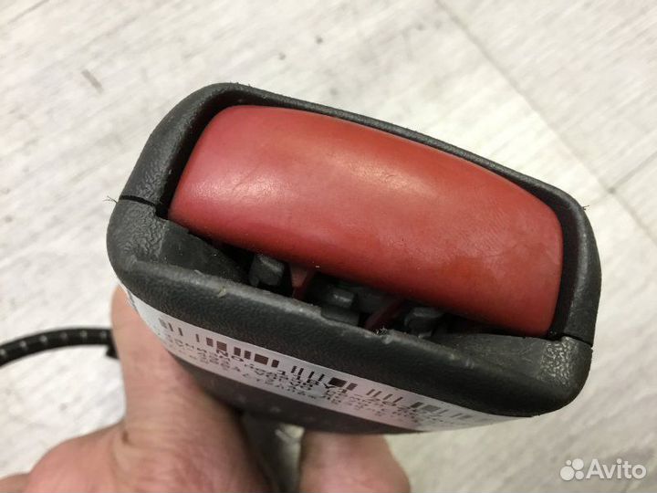 Механизм подачи ремня безопасности задний левый