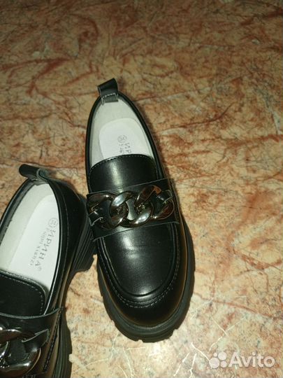 Лоферы женские