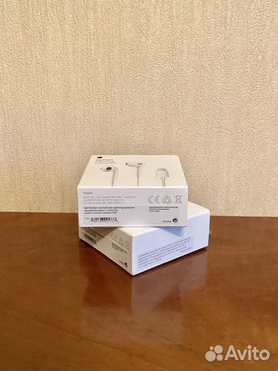 Проводные наушники Apple EarPods Lightning (новые)