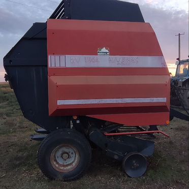 Пресс-подборщик Riviere RV186L, 2010