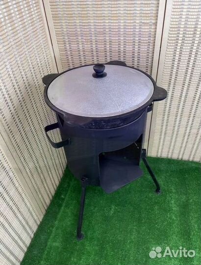 Казан чугунный с печкой