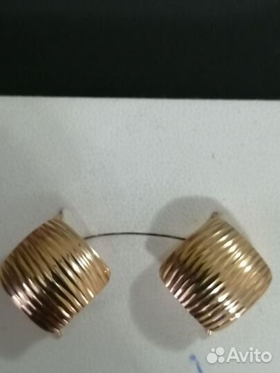 Золотые серьги пластины