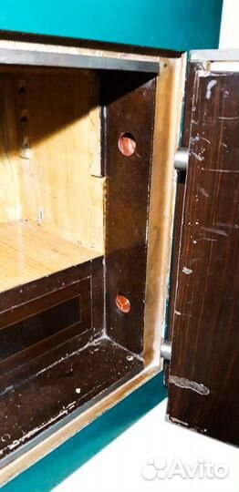 Сейф антикварный