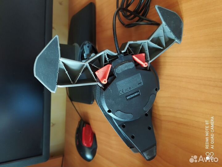 Джойстик. Saitek Cyborg V.1 Flight Stic