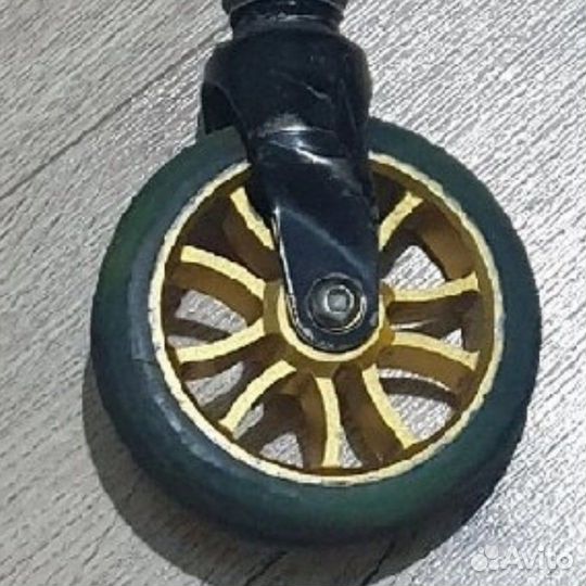 Колесо для трюкового самаката