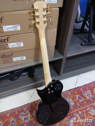 Электрогитара лес пол карайя