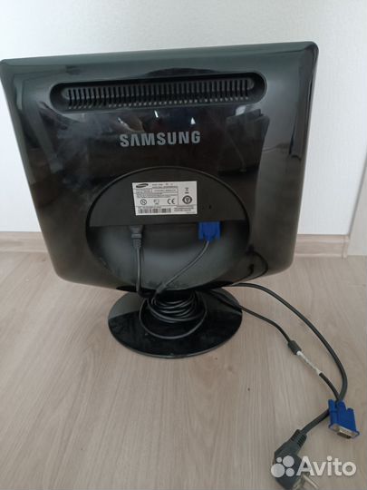 Монитор samsung