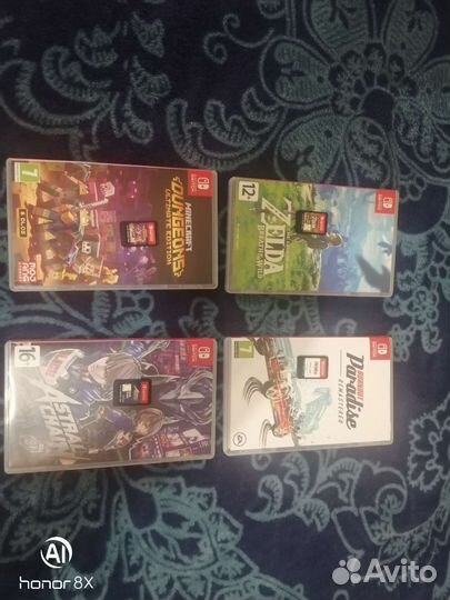 Nintendo switch oled 64 G с 4 играми (картриджи)