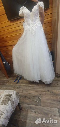 Свадебное платье 42 44 новое