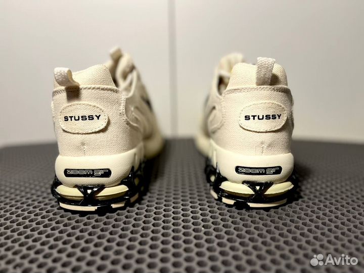 Кроссовки Nike Stussy