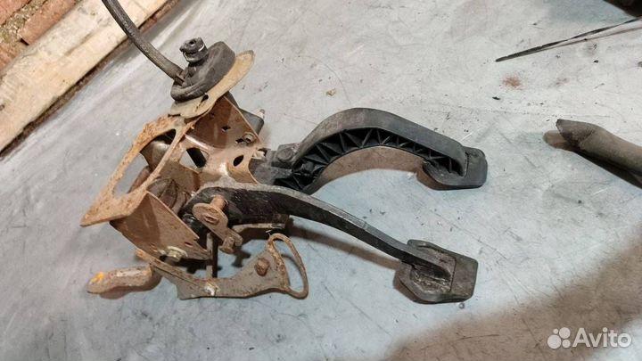 Узел педальный (блок педалей) Ford Mondeo 3 рест