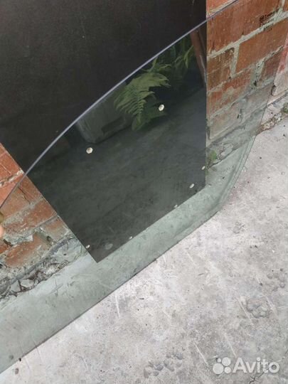 Стекло водительской двери