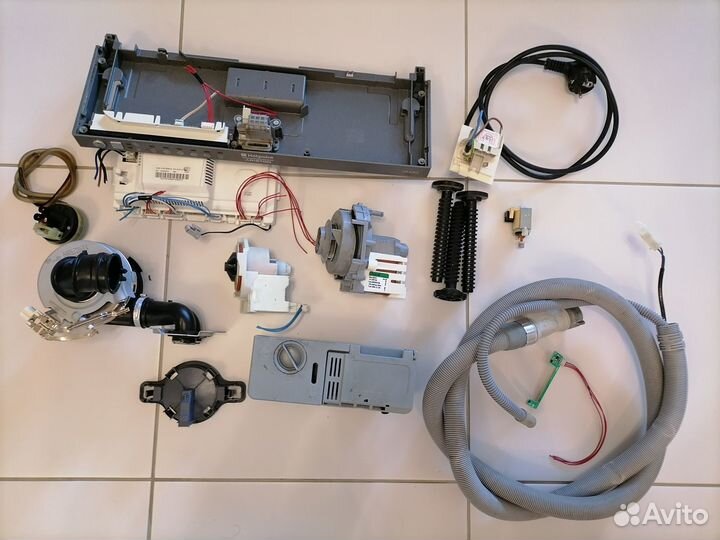 Посудомойка Hotpoint-Ariston LST41677. Запчасти