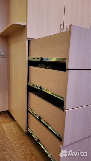 Мебель в детскую(шкаф,кровать,нависные полки)бу