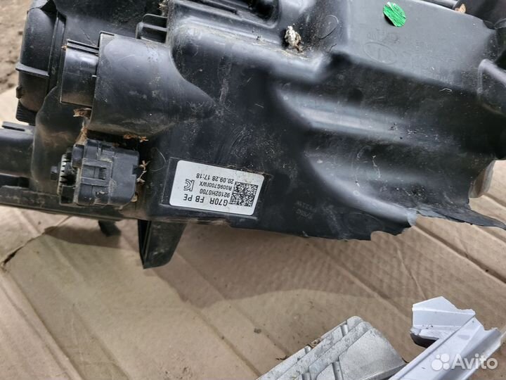 Kia Rio Фара передняя 4