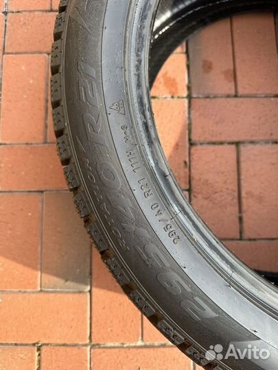 Pirelli Ice Zero 295/40 R21 111M