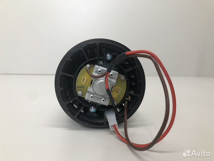 Мотор отопителя LADA 2110 1997-2009