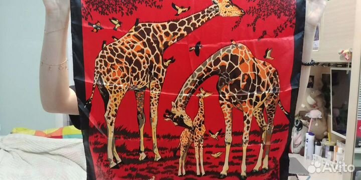 Косынка с жирафами