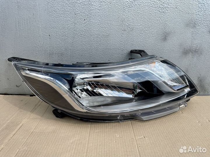 Фара правая Kia Rio