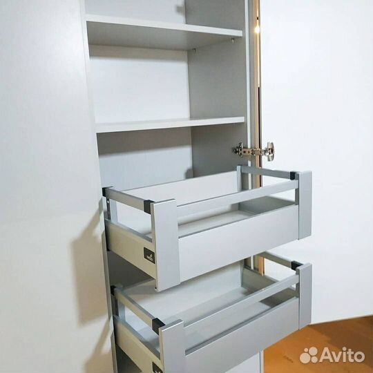 Угловая кухня на заказ. Производство в Москве