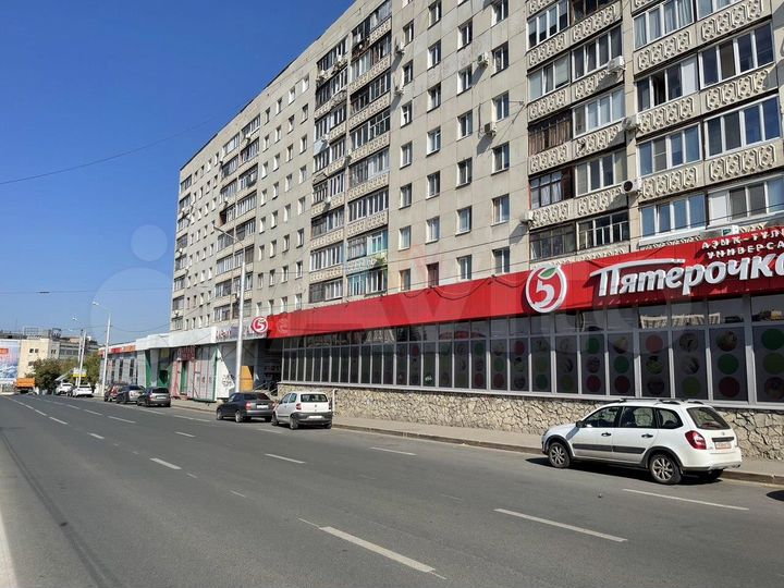 Торговое помещение 438 кв.м. по ул. Революционная