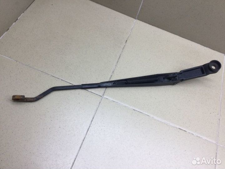 Поводок стеклоочистителя передний передний левый