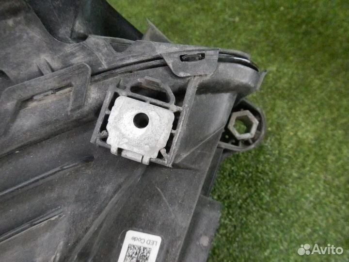 Фара левая Mercedes-Benz GLC