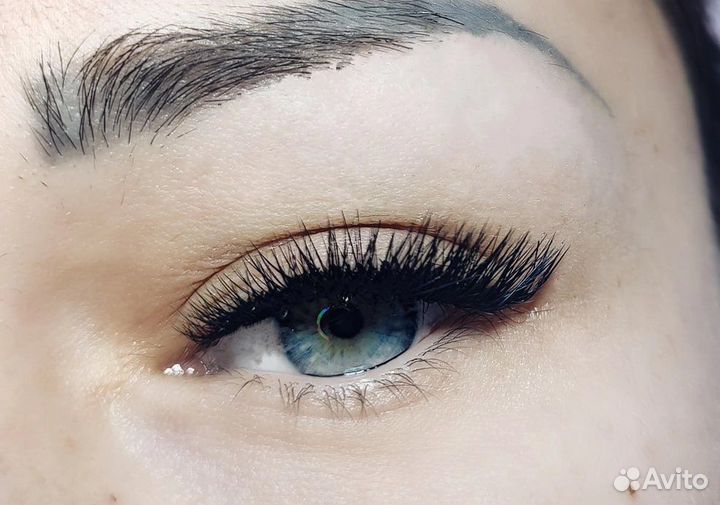 Наращивание ресниц. Анатомическая кушетка