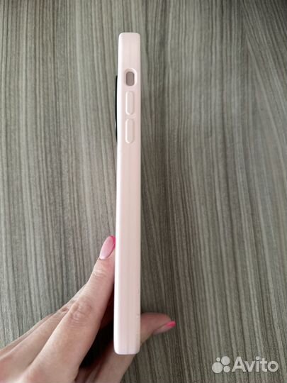 На доставке Чехол Karl lagerfeld iPhone 14 Pro max