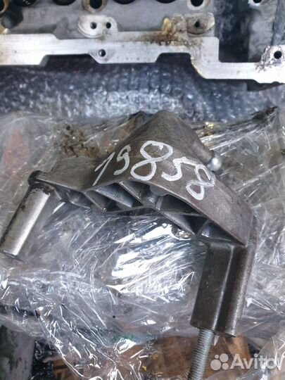 Кронштейн Mercedes Benz W211 OM646