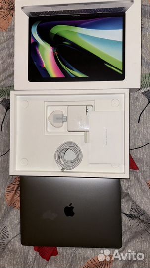 Apple Macbook pro M2