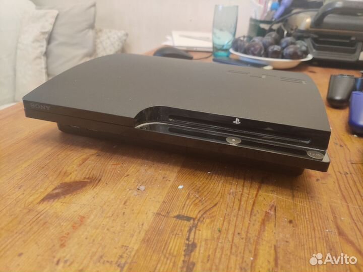 Sony PS3 slim 320GB + 4 контроллера