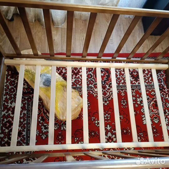 Детская кроватка с продольным маятником + матрас