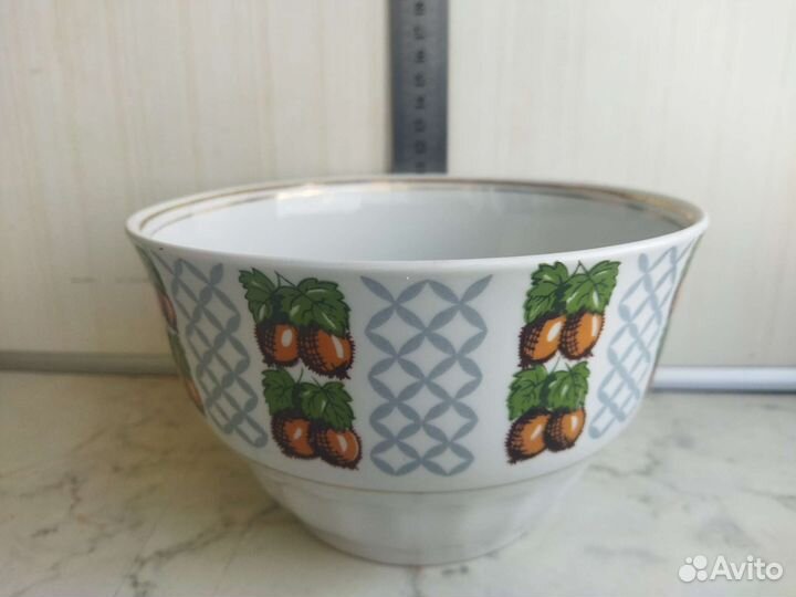 Рижский фарфор. СССР Салатница