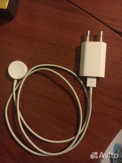 Зарядное устройство от Apple Watch